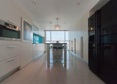 Modern kitchen with island and appliances