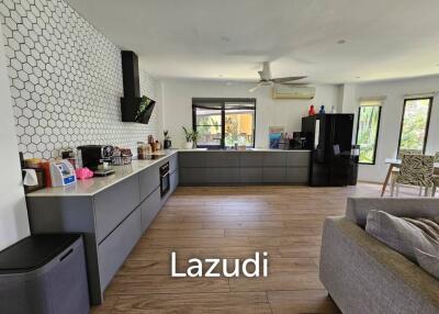 3-Bedroom House with Shared Pool for Sale near Bangrak Beach