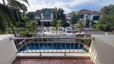 JUST IN 4 Bedroom Private pool House in Central Park 4