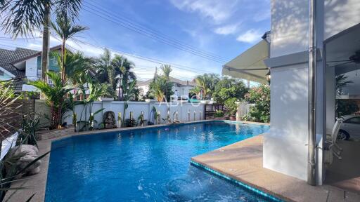 JUST IN 4 Bedroom Private pool House in Central Park 4