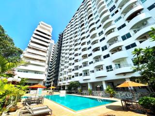 Large corner unit on Baan Amphur beach