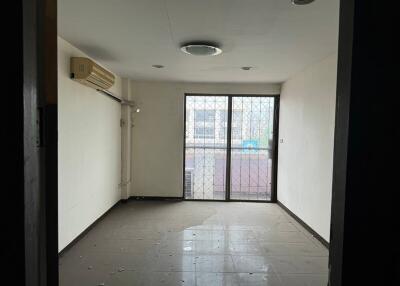 For Rent Bangkok Shophouse Sukhumvit BTS Phra Khanong Watthana