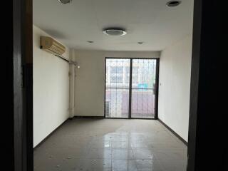 For Rent Bangkok Shophouse Sukhumvit BTS Phra Khanong Watthana