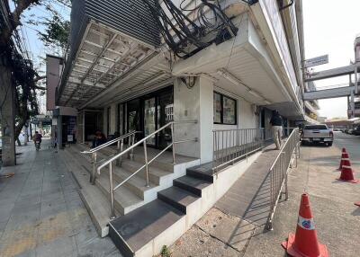 For Rent Bangkok Shophouse Sukhumvit BTS Phra Khanong Watthana