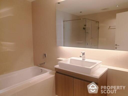 2-BR Condo at Vtara 36 near BTS Thong Lor