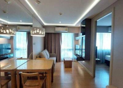 1-BR Condo at Tidy Deluxe Sukhumvit 34 near BTS Thong Lor