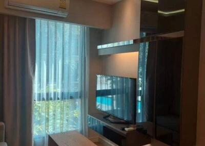 1-BR Condo at Tidy Deluxe Sukhumvit 34 near BTS Thong Lor