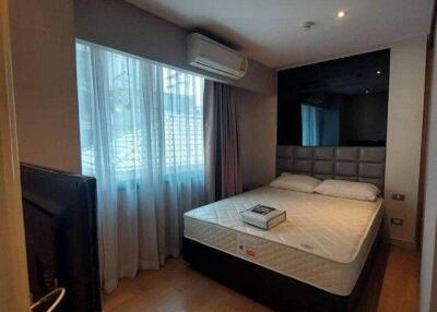 1-BR Condo at Tidy Deluxe Sukhumvit 34 near BTS Thong Lor