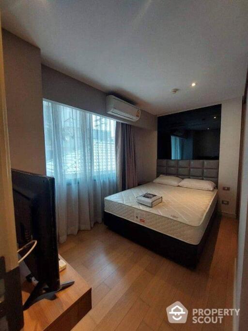 1-BR Condo at Tidy Deluxe Sukhumvit 34 near BTS Thong Lor