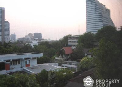 1-BR Condo at Phahol Metro near BTS Saphan Khwai