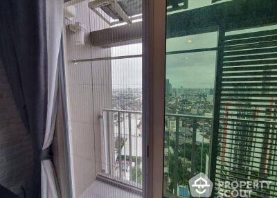 1-BR Condo at The Key Sathorn - Charoenraj near BTS Saphan Taksin