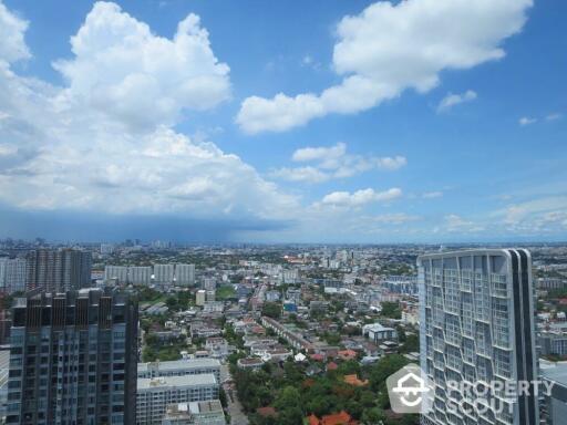 1-BR Condo at Rhythm Sukhumvit 50 near BTS On Nut