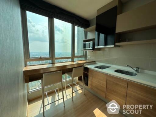 1-BR Condo at Rhythm Sukhumvit 50 near BTS On Nut