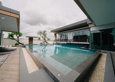 Magnificent, 6 bedroom, 7 bathroom, pool villa for sale in East Pattaya.