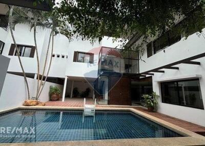 Detached 4 Bed House for Rent in BTS Thonglor Compound