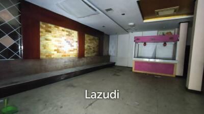 Commercial Building for rent in Silom