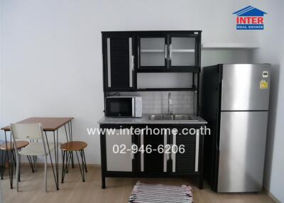 Modern kitchen with table and chairs