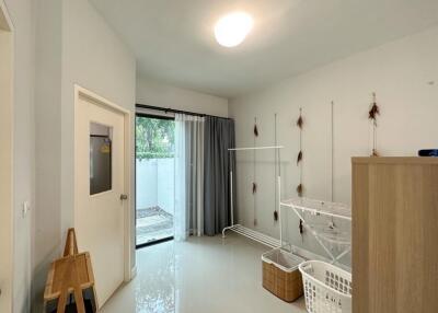 Utility room with storage space