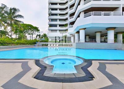 Residential building with swimming pool