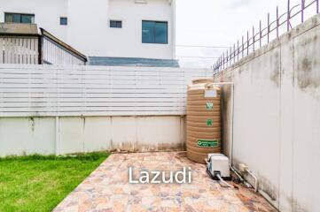 LA VALLE TOWN 3 : 3 bed two storey built-in kitchen