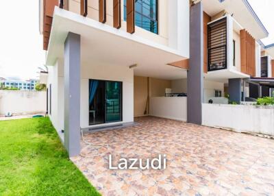 LA VALLE TOWN 3 : 3 bed two storey built-in kitchen