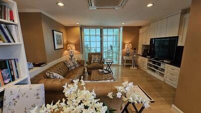 Luxury Spacious Condo Sukhumvit 21 Sale