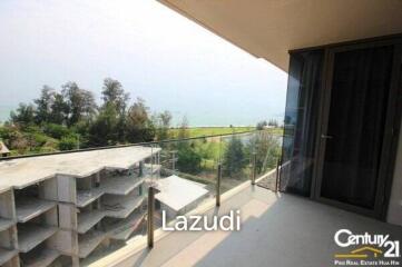 2 bedrooms condo close to the beach