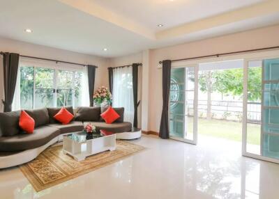 Thanaporn Park Home San Sai : 4 Bedroom House