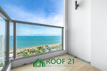 Unmissable Opportunity! New room luxury condo in the heart of Jomtien only 300 meters from the sea. /S-0871L