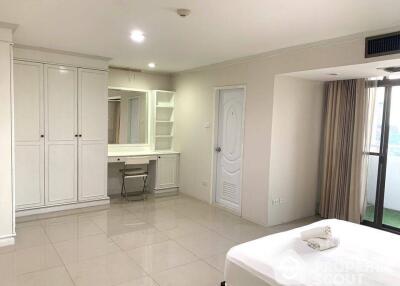 3-BR Condo at The Waterford Park Sukhumvit 53 Condominium near BTS Thong Lor