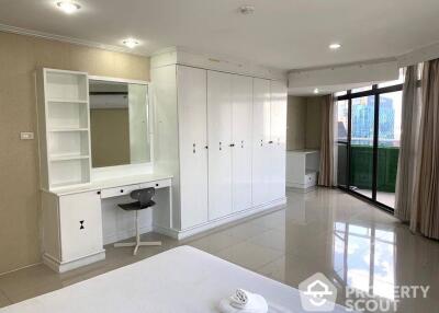 3-BR Condo at The Waterford Park Sukhumvit 53 Condominium near BTS Thong Lor