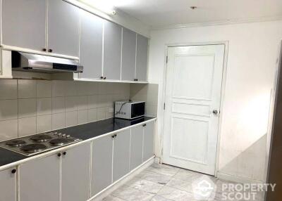 3-BR Condo at The Waterford Park Sukhumvit 53 Condominium near BTS Thong Lor