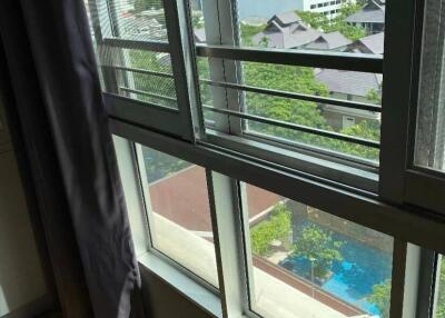 2-BR Condo at Citi Smart Sukhumvit 18 near BTS Asok