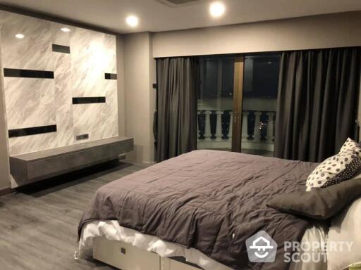 1-BR Condo at Nusa State Tower Condominium near BTS Saphan Taksin