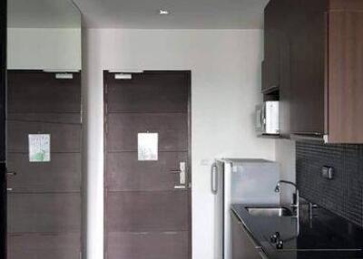 1-BR Condo at Ideo Q Phayathai near BTS Phaya Thai (ID 516573)