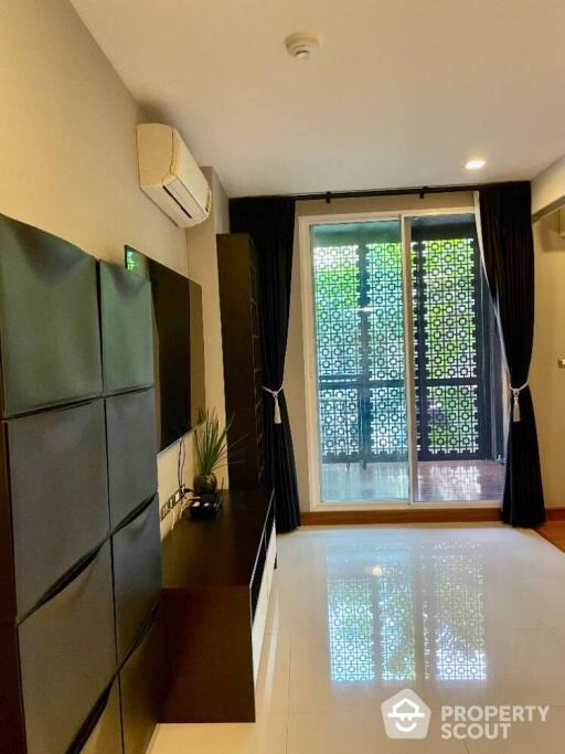 1-BR Condo at Tree Condo Sukhumvit 42 Condominium near BTS Phra Khanong