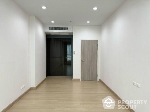 1-BR Condo at Supalai Lite Ratchada - Narathivas - Sathorn in Chong Nonsi