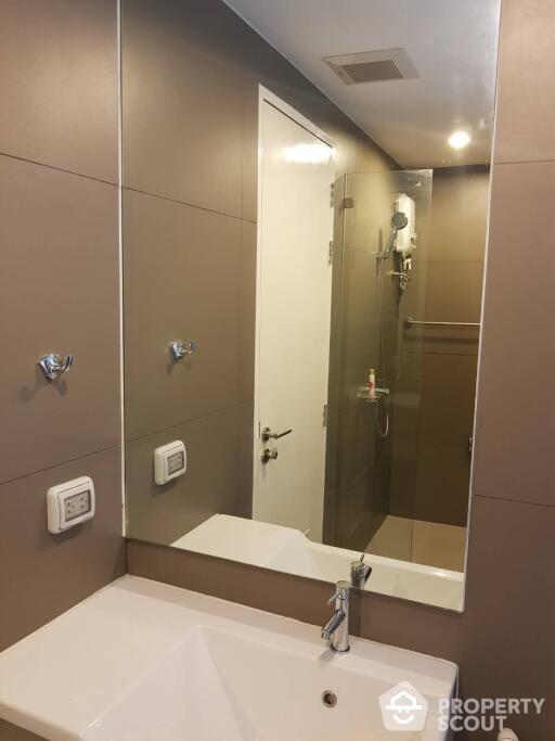 2-BR Condo at Up Ekamai near ARL Ramkhamhaeng