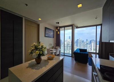 The Esse Asoke 2 bedroom condo for rent