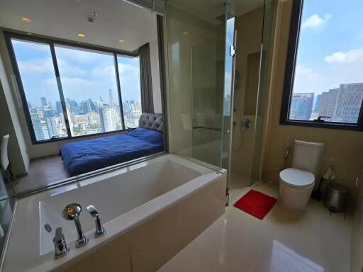 The Esse Asoke 2 bedroom condo for rent