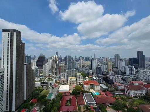 The Esse Asoke 2 bedroom condo for rent