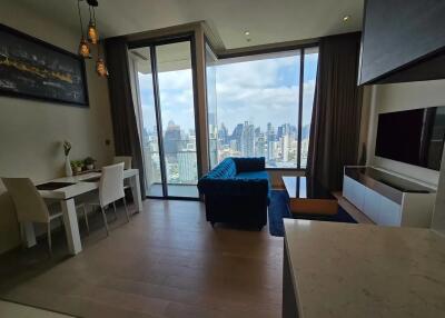 The Esse Asoke 2 bedroom condo for rent