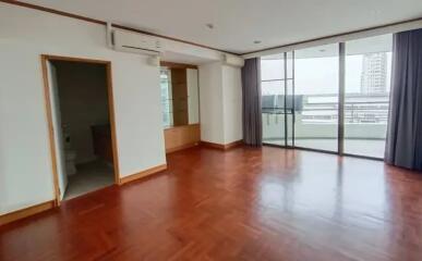 Baan Yen Akard 3 bedroom unfurnished condo for rent