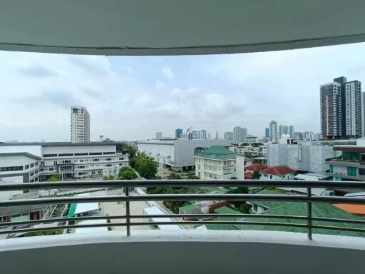 Baan Yen Akard 3 bedroom unfurnished condo for rent