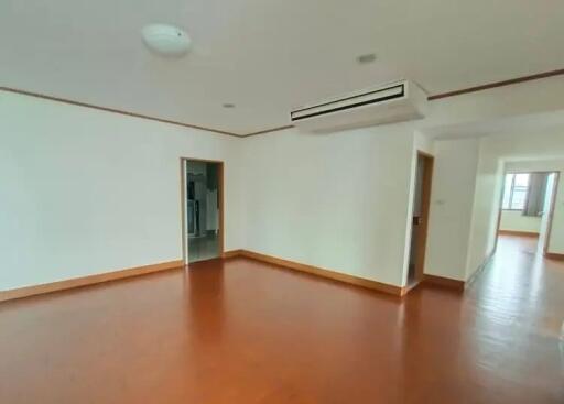 Baan Yen Akard 3 bedroom unfurnished condo for rent