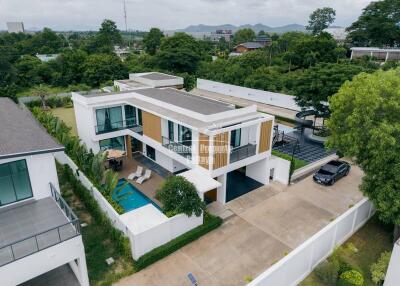 Stunning, 3 bedroom, 4 bathroom, pool villa for sale at Mabprachan Lake, East Pattaya.