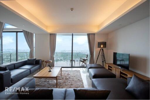 Luxurious 542m² Condo in Central Bangkok - Prime Location, Modern Amenities, Spectacular Views