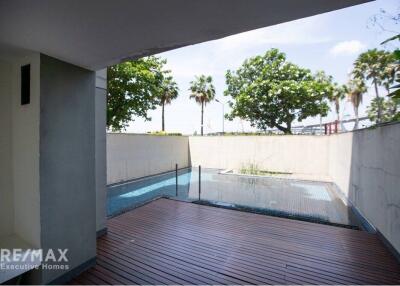 Luxurious 542m² Condo in Central Bangkok - Prime Location, Modern Amenities, Spectacular Views