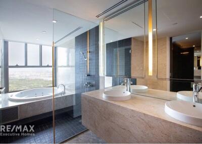 Luxurious 542m² Condo in Central Bangkok - Prime Location, Modern Amenities, Spectacular Views