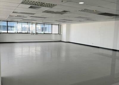 Premium Office Space for Sale in Phyathai